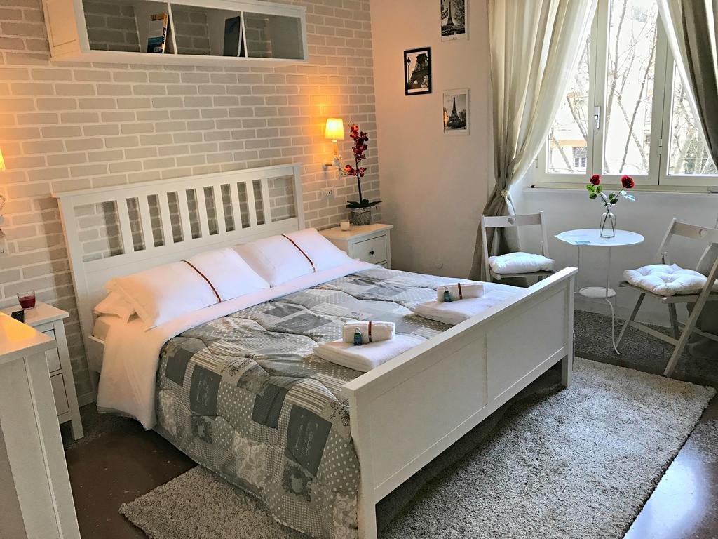 Moonlight Inn Guesthouse Рим Экстерьер фото