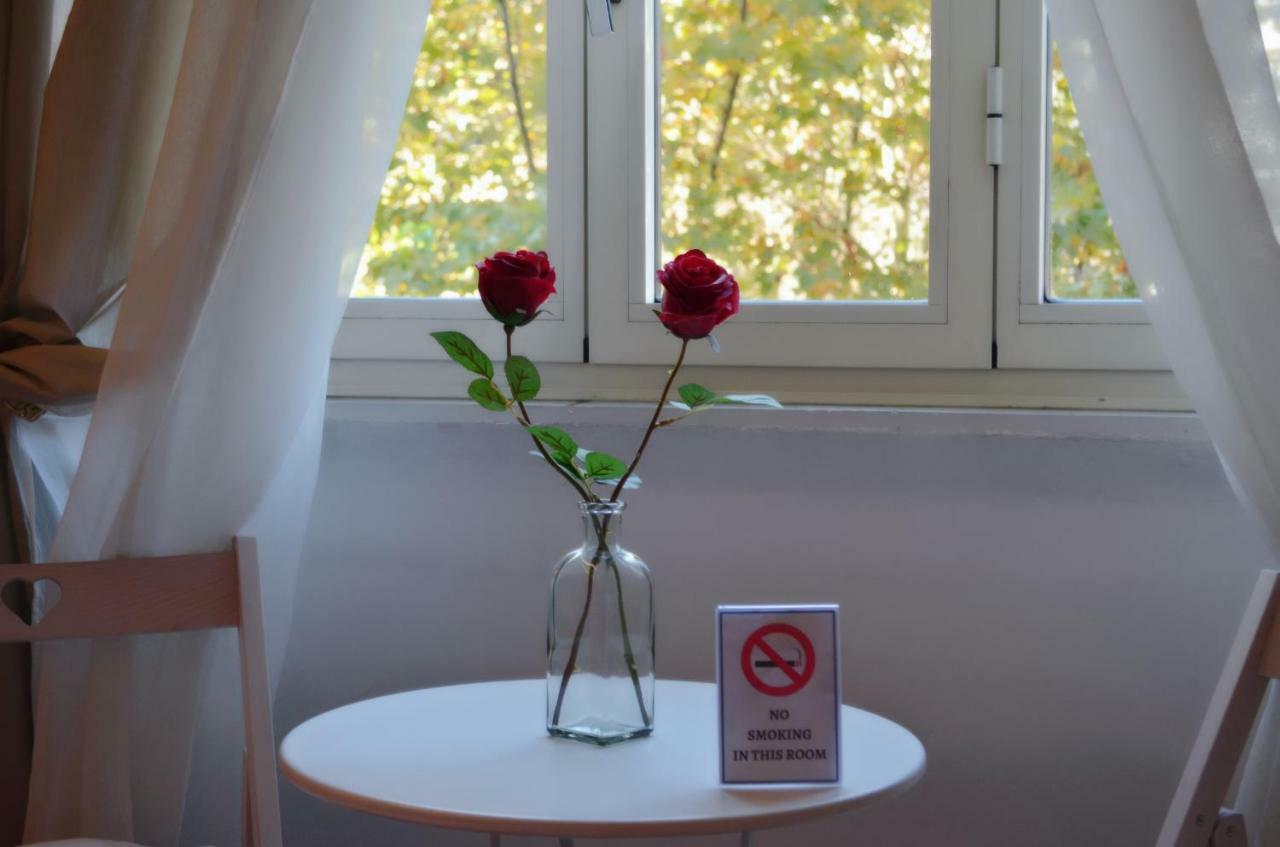 Moonlight Inn Guesthouse Рим Экстерьер фото