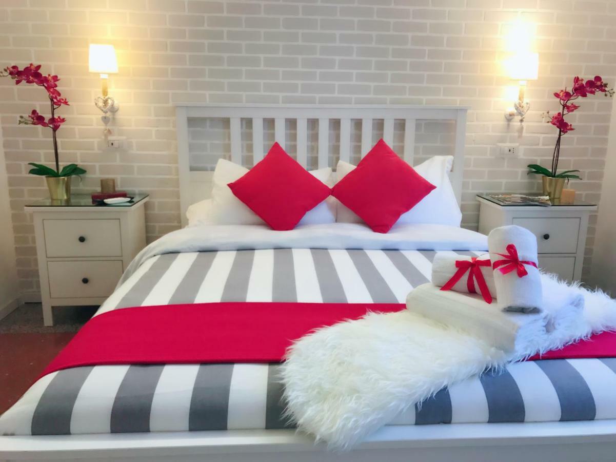 Moonlight Inn Guesthouse Рим Экстерьер фото