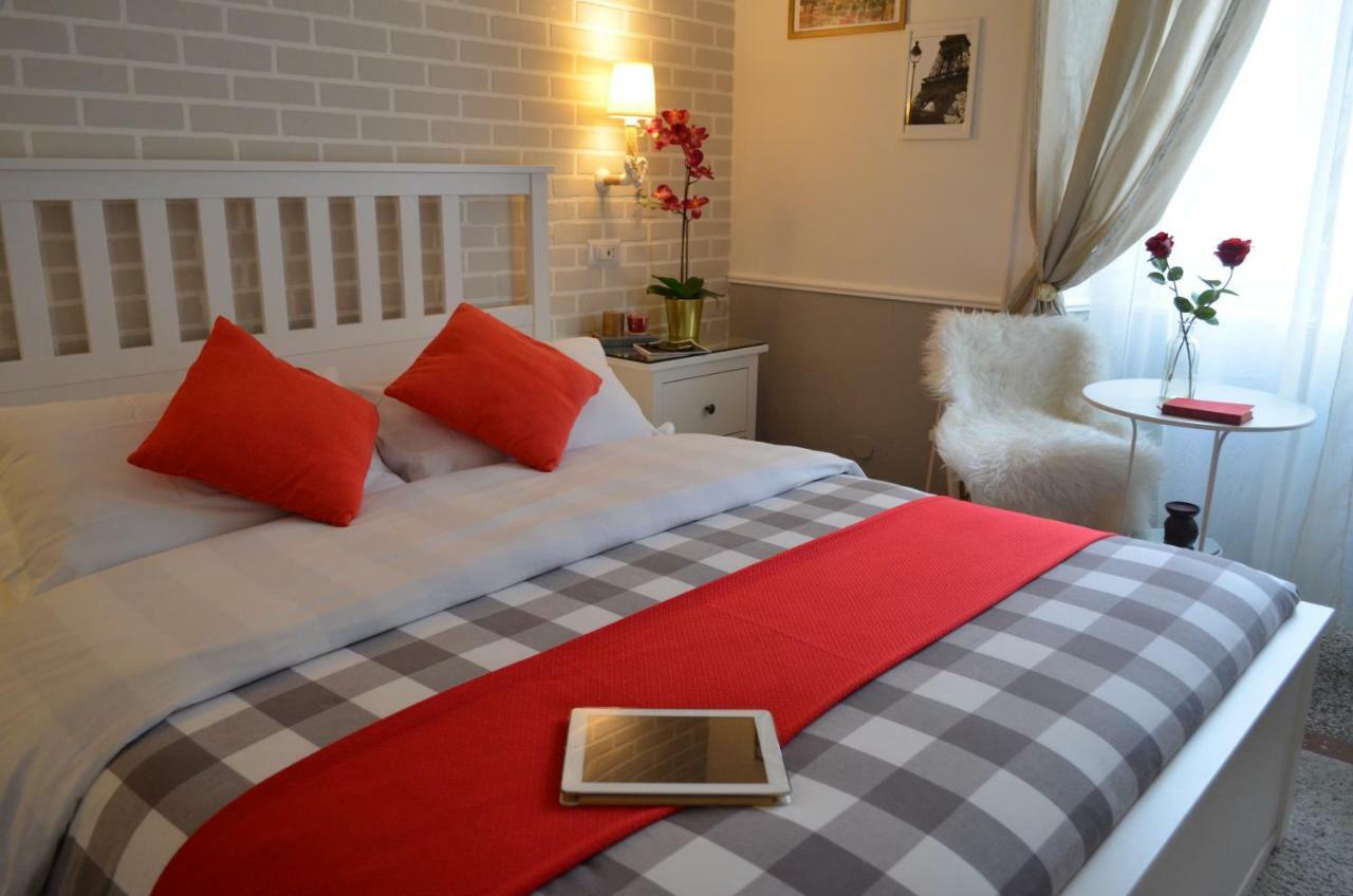 Moonlight Inn Guesthouse Рим Экстерьер фото