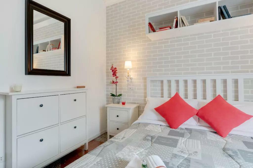 Moonlight Inn Guesthouse Рим Экстерьер фото